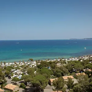 https://camping-le-camp-du-domaine.fr-provencehotel.com